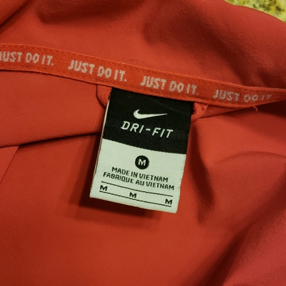 Nike dri-fit running jacket - Picture 4 of 4